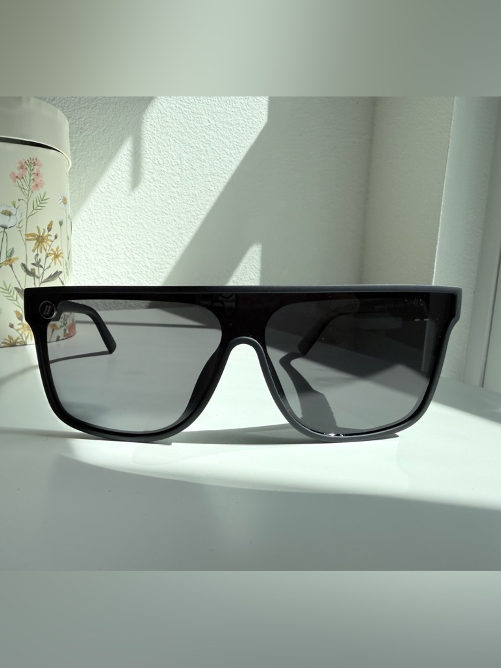 Blenders SciFi Sunglasses-Dark Flatter - Picture 3 of 12